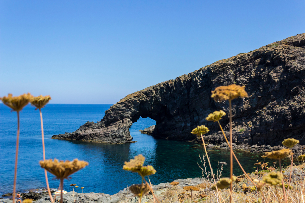 PANTELLERIA, respiro di pietra e fuoco